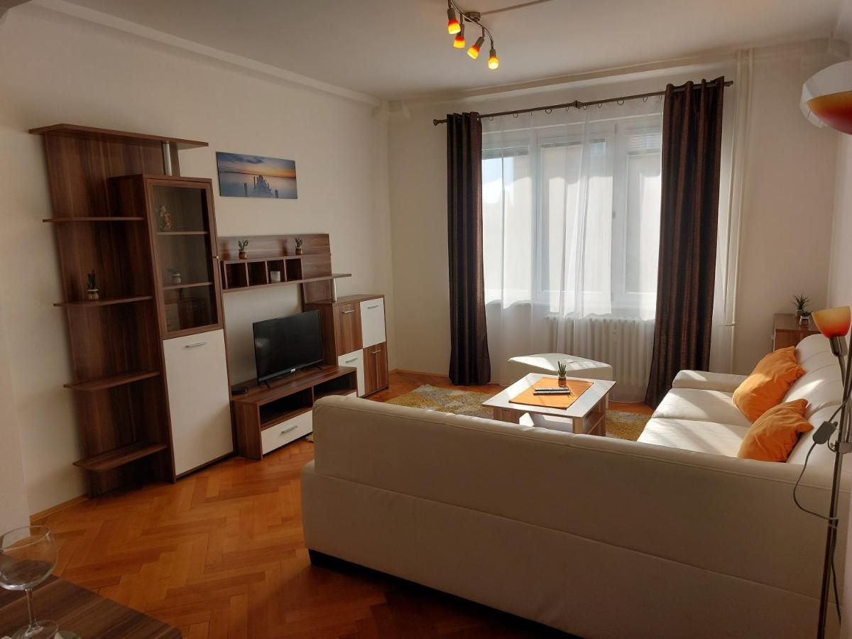 Apartman Merry Bratislava Exteriér fotografie