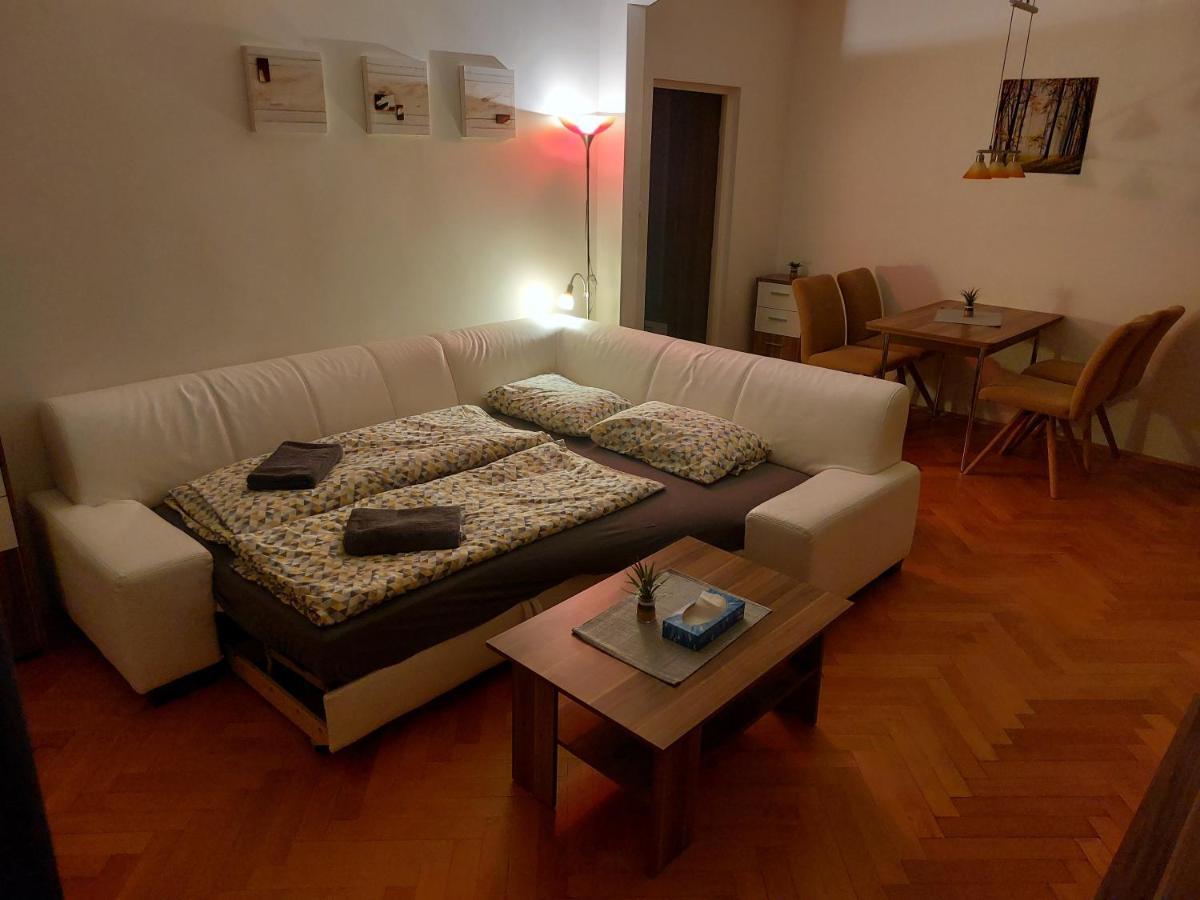 Apartman Merry Bratislava Exteriér fotografie