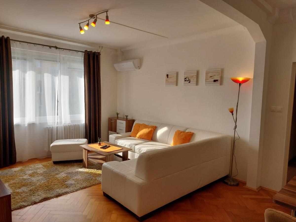 Apartman Merry Bratislava Exteriér fotografie